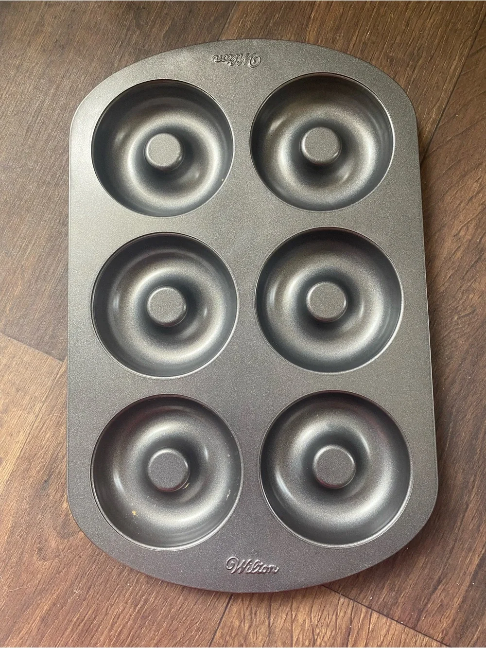 Wilton Nonstick Donut Pan in Dark Gray - 6-Cavity